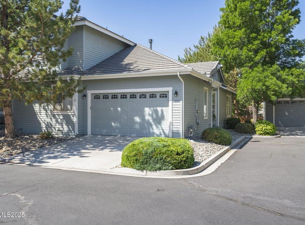 6694 Aston Circle, Sparks, NV 89436