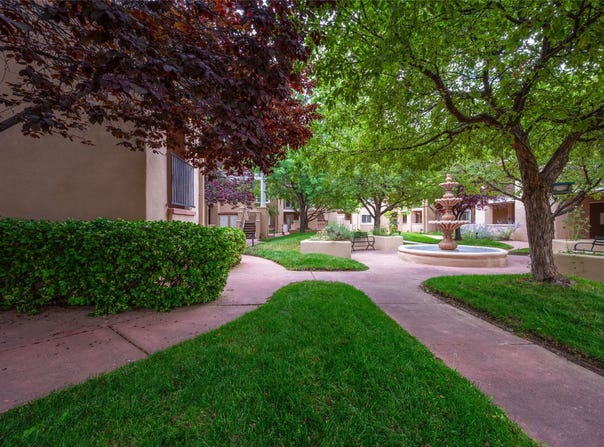 663 Bishops Lodge, Santa Fe, NM 87501