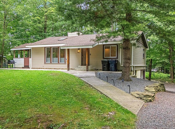 113 Birchwood Road, Blakeslee, PA 18610