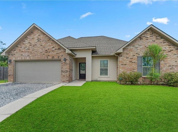 1104 East Creek Court, Covington, LA 70435