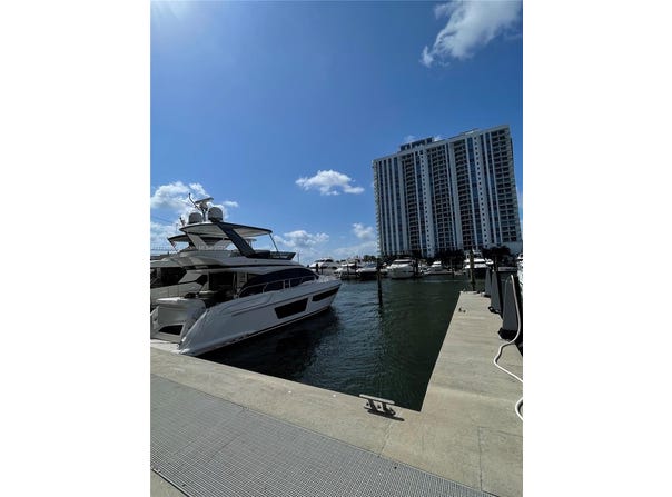 17211 Biscayne Blvd #100, North Miami Beach, FL 33160