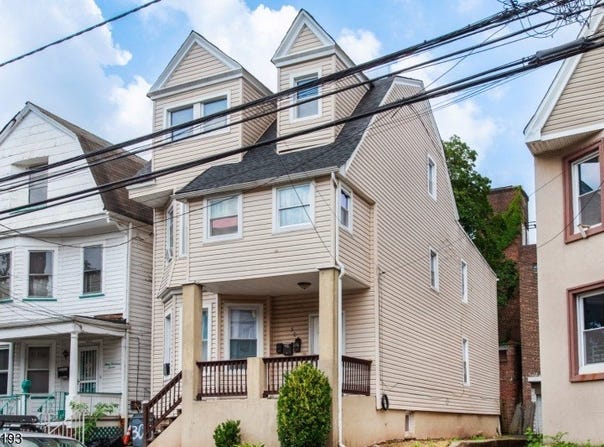 305 S 11Th St, Newark City, NJ 07103-1911