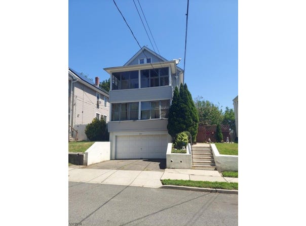 121 Prescott Ave, Hawthorne Boro, NJ 07506-3742