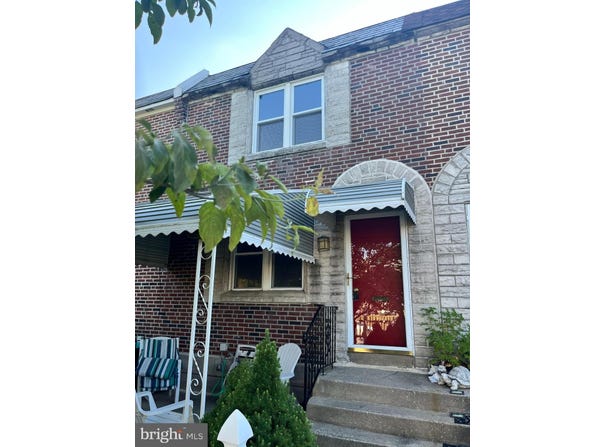 246 GRAMERCY DRIVE, CLIFTON HEIGHTS, PA 19018