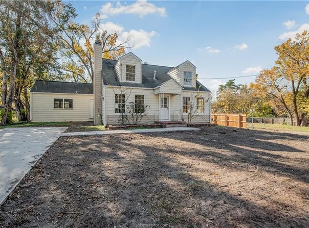 1207 E 27th Street, Bryan, TX 77803