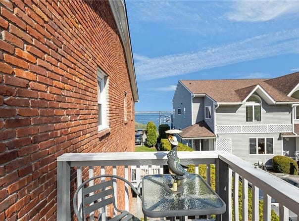 4080 Post Road, Warwick, RI 02886