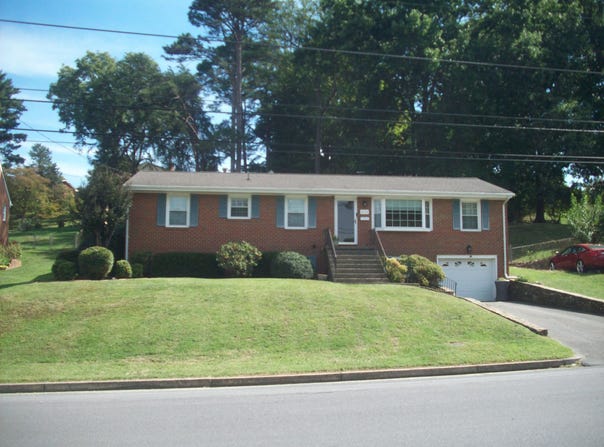 4539 Oakland Blvd NW, Roanoke, VA 24012