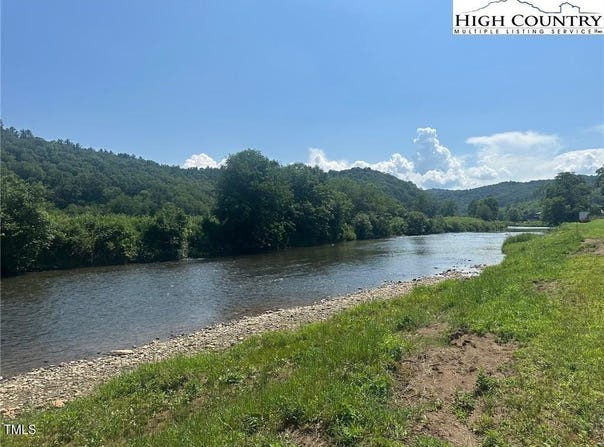 123 Railroad Grade Road, Todd, NC 28684