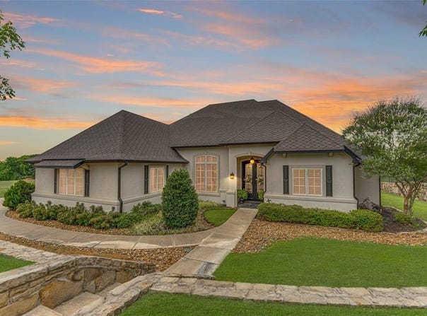 2412 Versailles Drive, Heath, TX 75032