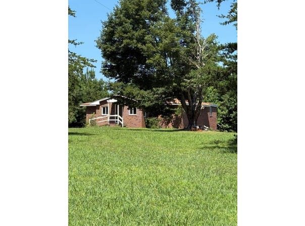 14504 Farmville Road, Meherrin, VA 23901