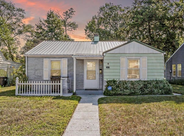 2010 Roys Avenue, Elkhart, IN 46516