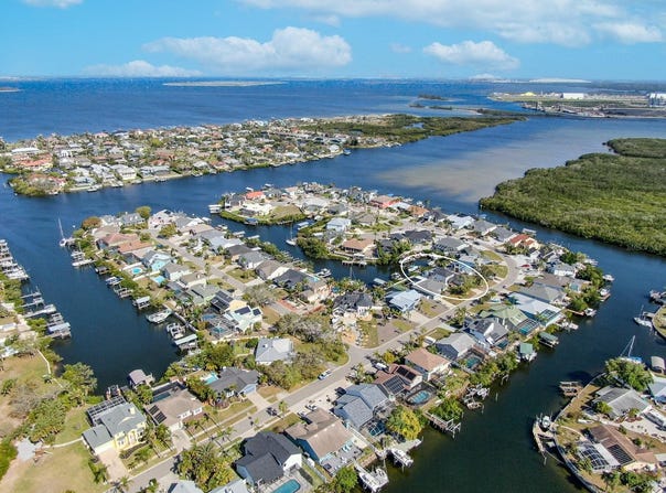 6606 DOLPHIN COVE DRIVE, APOLLO BEACH, FL 33572