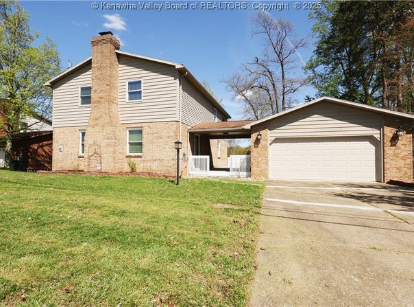 396 Scenic Hills Drive, Parkersburg, WV 26104
