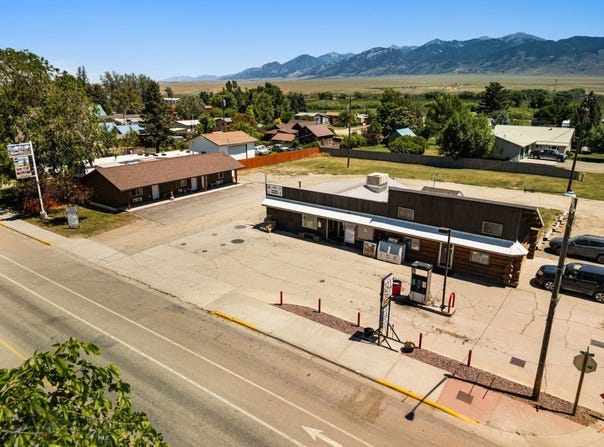 325 S Main Street, Twin Bridges, MT 59754