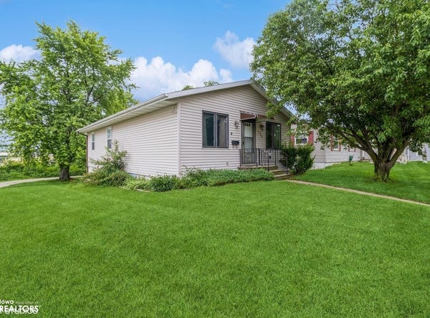 208 Young Street, Marshalltown, IA 50158