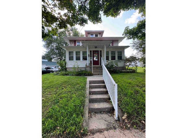 413 S Tyler Street, Lancaster, WI 53813
