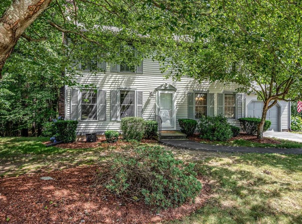 21 Partridge Circle, Hudson, NH 03051
