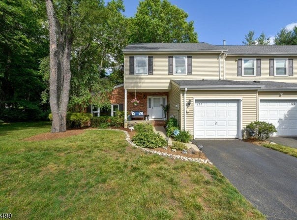 131 Bunker Hill Rd, Wayne Twp., NJ 07470-6329