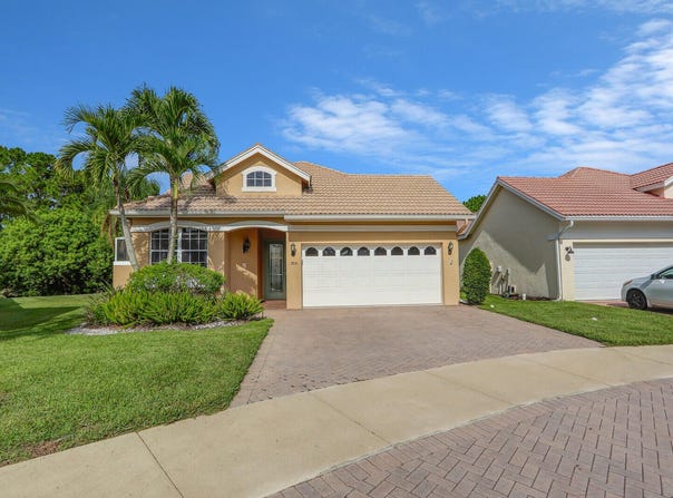 705 SW Andros Cove, Port Saint Lucie, FL 34986