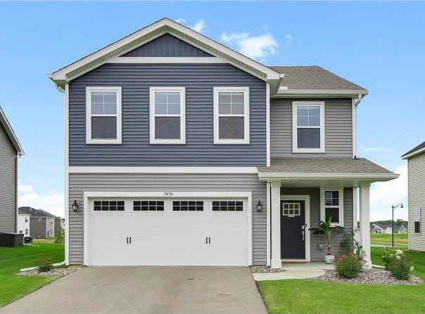 7490 Upper 38th Street N, Oakdale, MN 55128