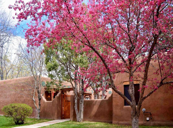 226 Kit Carson Rd, Taos, NM 87571