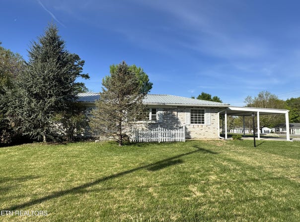 8029 Sharp Rd, Powell, TN 37849