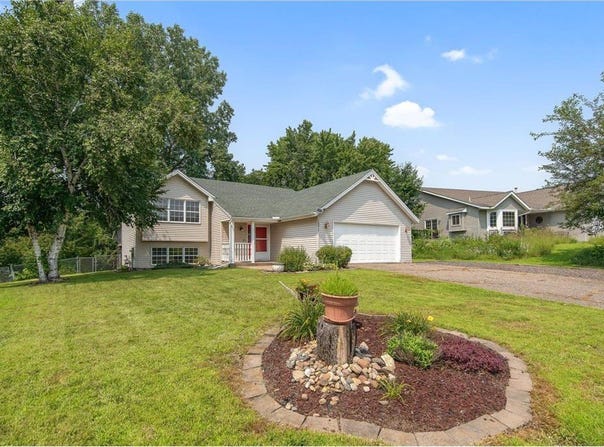 1571 Summit Avenue, Saint Paul Park, MN 55071