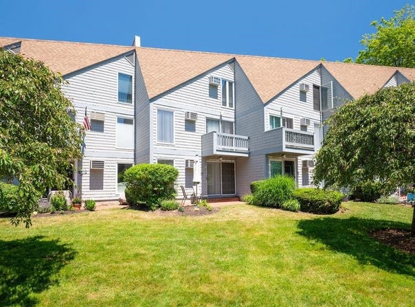 23 Cusack Road, Hampton, NH 03842