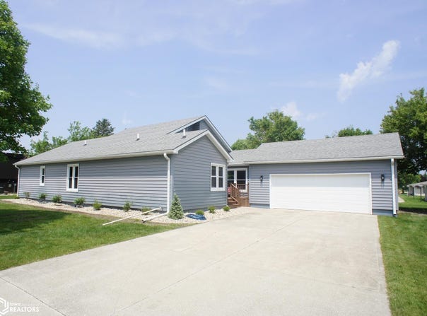 1611 Grand Street, Webster City, IA 50595