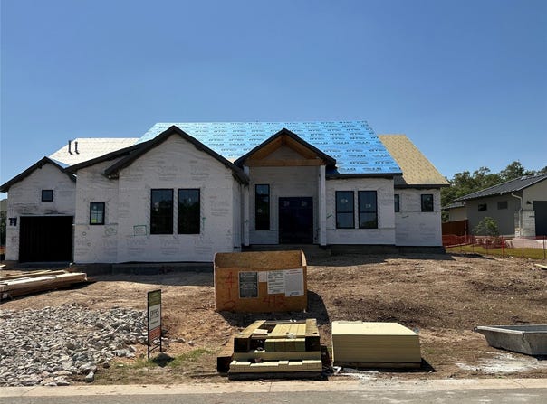 412 Crosswater LN, Dripping Springs, TX 78620
