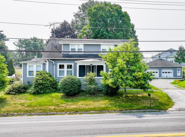 17 Main Street, Albion, ME 04910