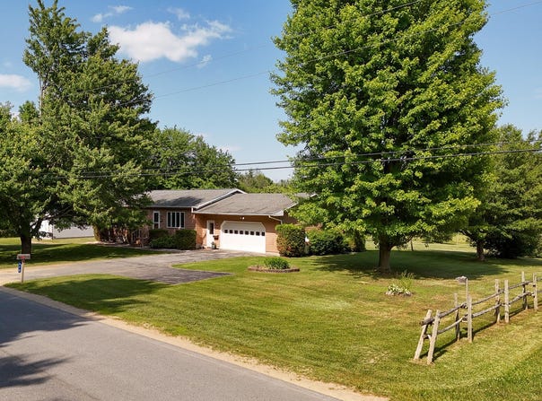 478 St Johns Road, Champlain, NY 12919