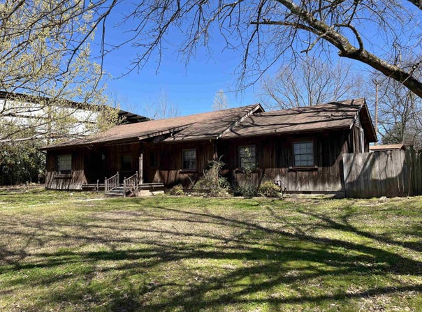 204 S 3RD Street, Glenwood, AR 71943