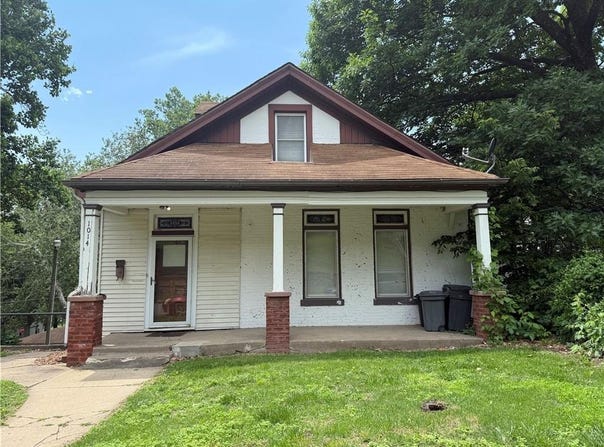 1014 S 12th Street, St Joseph, MO 64503