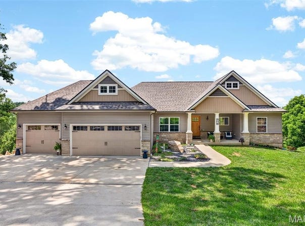 208 Berg Crossing Drive, Augusta, MO 63332