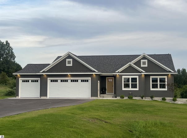 11964 E Shaker Trail, Suttons Bay, MI 49682