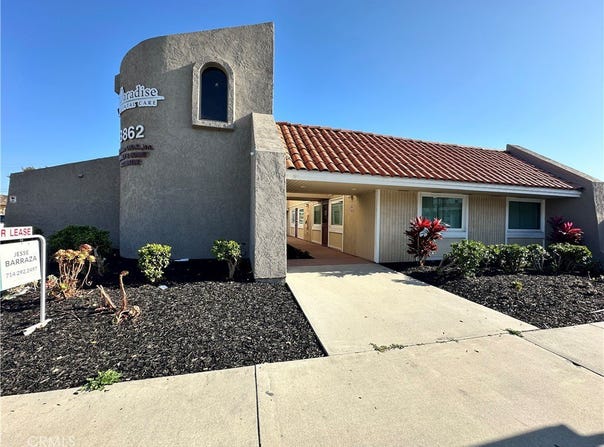3862 Katella Ave, Los Alamitos, CA 90720