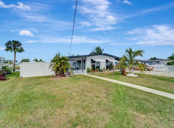 551 LINDLEY TERRACE, PORT CHARLOTTE, FL 33952