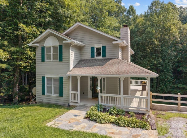 218 Junaluska Oaks Drive, Waynesville, NC 28786