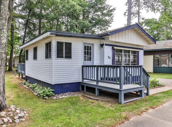 11070 BELLWOOD DR, Minocqua, WI 54548