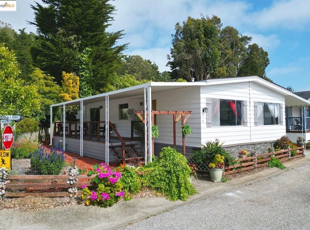 94 Shelter LN, Daly City, CA 94014