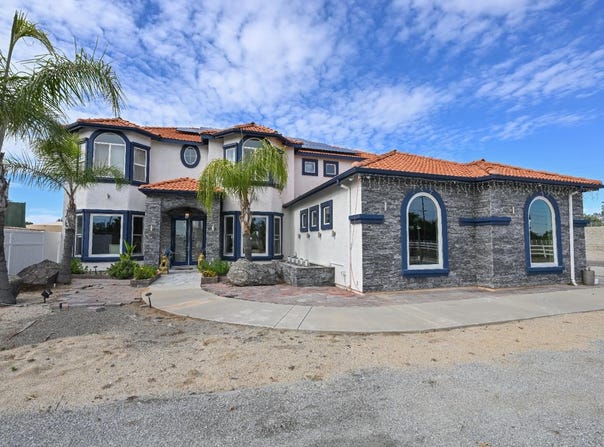 11027 N Stanford Avenue, Clovis, CA 93619