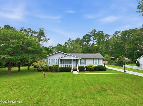 2610 W Forest Drive, Newport, NC 28570