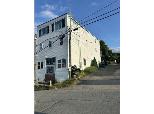 8 Boynton Street, Eastport, ME 04631
