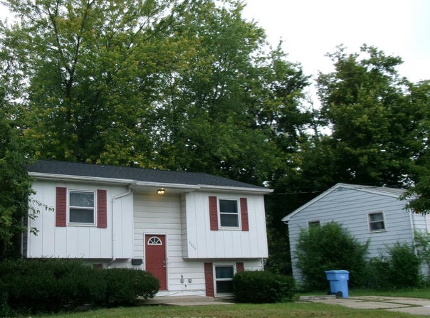 5026 Delray Drive, Lansing, MI 48910