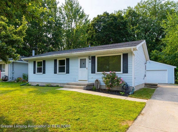 1907 Moffitt Street, Lansing, MI 48911