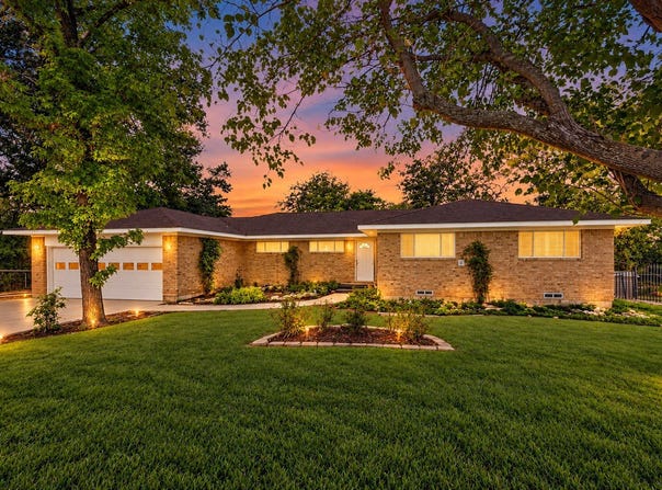 814 S Bois D Arc Street, Forney, TX 75126