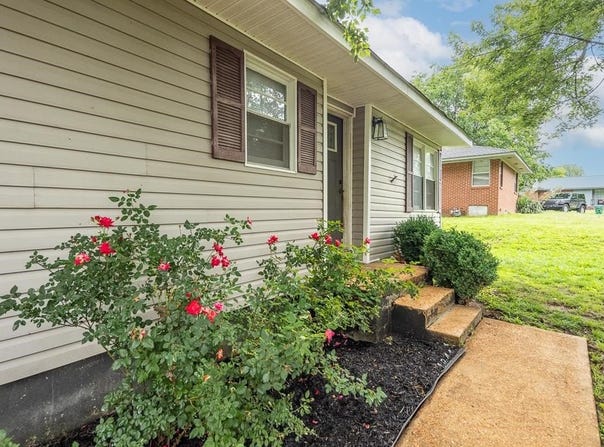 30 CENTER Ave, Munford, TN 38058
