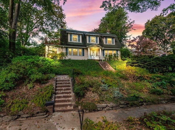 8 Montvale, Worcester, MA 01609