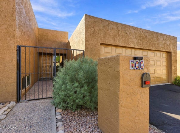 700 E Placita Leslie, Tucson, AZ 85718